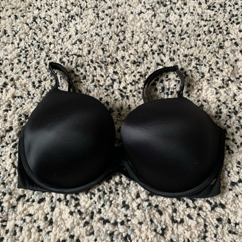 Black VS bra